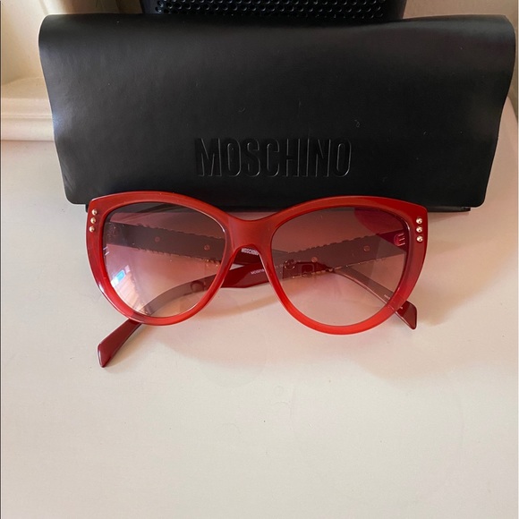 Moschino Accessories - MOSCHINO CAT EYE SUNGLASSES